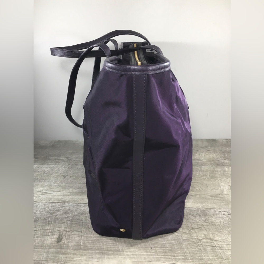 Tumi BlackBerry Purple Voyageur Everyday Travel Large Tote Bag Purse Handbag. - Picture 6 of 12